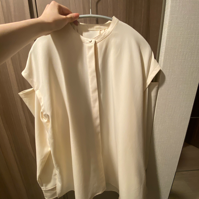TODAYFUL(トゥデイフル)の【のりぽん様専用】louren shoulder blouse   レディースのトップス(シャツ/ブラウス(長袖/七分))の商品写真