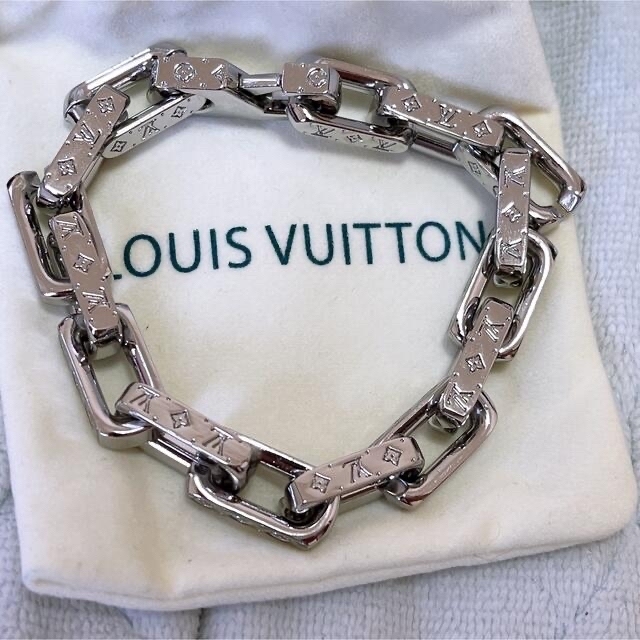 LOUIS VUITTON NANO MONOGRAM BRACELET UNBOXING & FIRST IMPRESSION! Cari  Salgado 