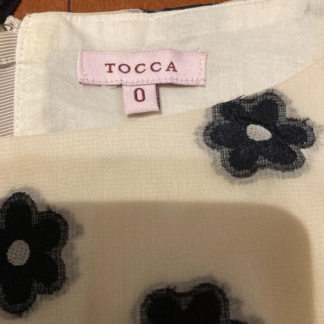 TOCCA(トッカ)のトッカ tocca 花柄 トップス ♡ レディースのトップス(シャツ/ブラウス(半袖/袖なし))の商品写真