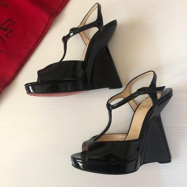 Christian Louboutin(クリスチャンルブタン)のChristian Louboutin クリスチャンルブタン サンダル  金子綾 レディースの靴/シューズ(サンダル)の商品写真