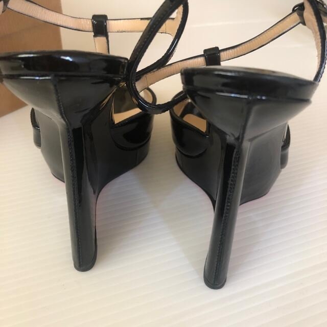 Christian Louboutin クリスチャンルブタン サンダル 金子綾