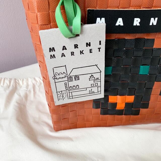 Marni(マルニ)のmocoママ専用　マルニマーケット　アニマルバスケット　ブラウンドッグ レディースのバッグ(かごバッグ/ストローバッグ)の商品写真