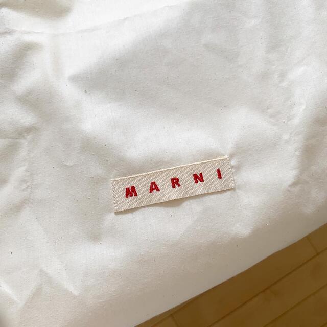 Marni(マルニ)のmocoママ専用　マルニマーケット　アニマルバスケット　ブラウンドッグ レディースのバッグ(かごバッグ/ストローバッグ)の商品写真