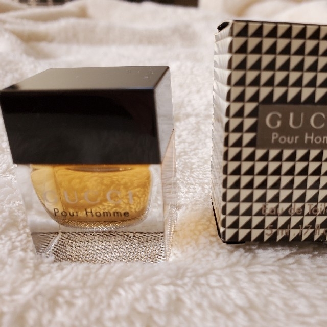 Gucci(グッチ)のグッチ　プールオム　オードトワレ　5ml コスメ/美容の香水(香水(男性用))の商品写真