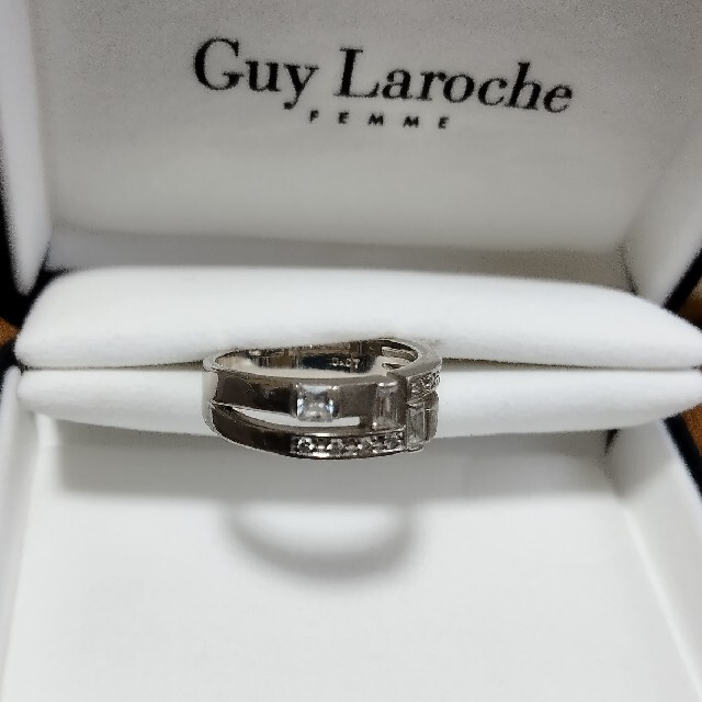 Guy Laroche(ギラロッシュ)の最終値下げ‼️美品Guy Laroche FEMME  リング17号 レディースのアクセサリー(リング(指輪))の商品写真