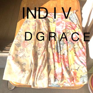 インディヴィ(INDIVI)の【即日発送】花柄スカート2枚　IND IV 　D GRACE おまとめ割(ひざ丈スカート)