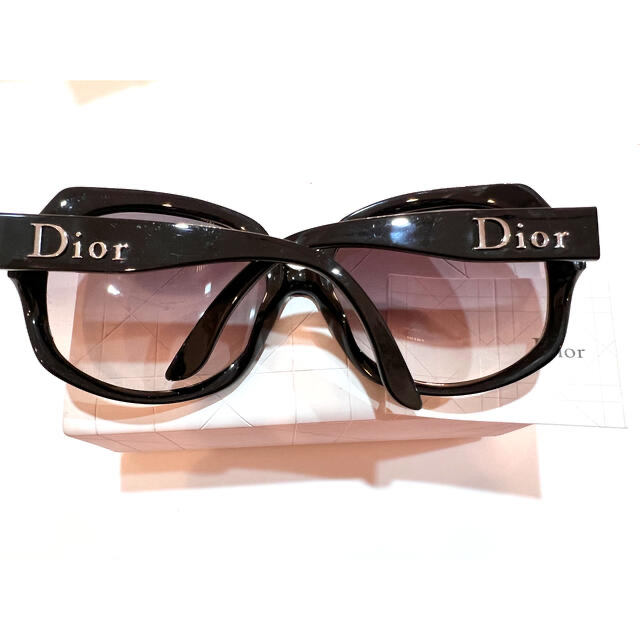 Dior(ディオール)のDior♡ディオール 大きめサングラス グロッシー BLACK 小顔効果 レディースのファッション小物(サングラス/メガネ)の商品写真