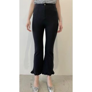 エピヌ(épine)のepine Eé frill pants black⭐️(クロップドパンツ)