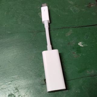 マック(Mac (Apple))のthunderbolt-LAN変換　純正ケーブル(PC周辺機器)