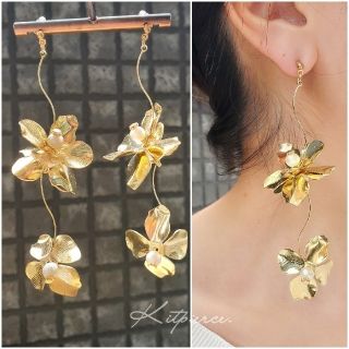 No.806 艶ゴールド ゆらゆらお花舞うピアス イヤリング(ピアス)