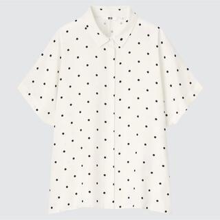 ユニクロ(UNIQLO)のレーヨンプリントブラウス（半袖) ホワイト Sサイズ(シャツ/ブラウス(半袖/袖なし))