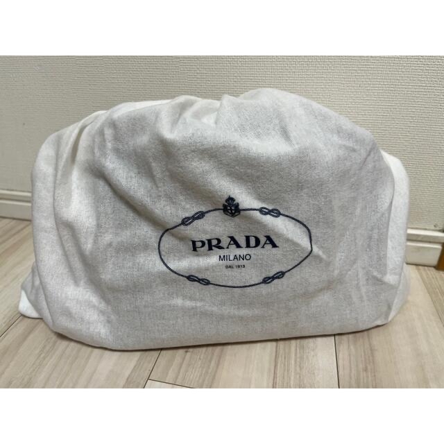 PRADA(プラダ)のプラダ サフィアーノ クロスボディ ショルダーバッグ 黒 レディースのバッグ(ショルダーバッグ)の商品写真