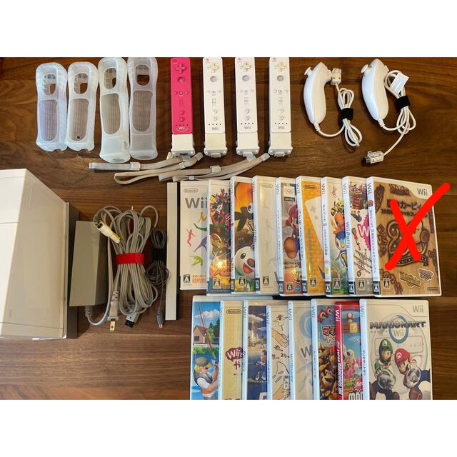 Wii 本体、リモコン4つ、ソフト16本