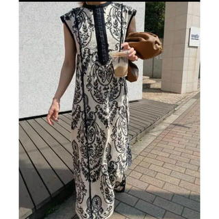 アメリヴィンテージ(Ameri VINTAGE)の【新品】Ameri DAMASK EMBROIDERY LINEN DRESS(ロングワンピース/マキシワンピース)