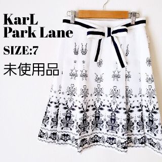 カールパークレーン(KarL Park Lane)のカールパークレーン KarLParkLane ダマスク柄 白 スカート 新品(ひざ丈スカート)