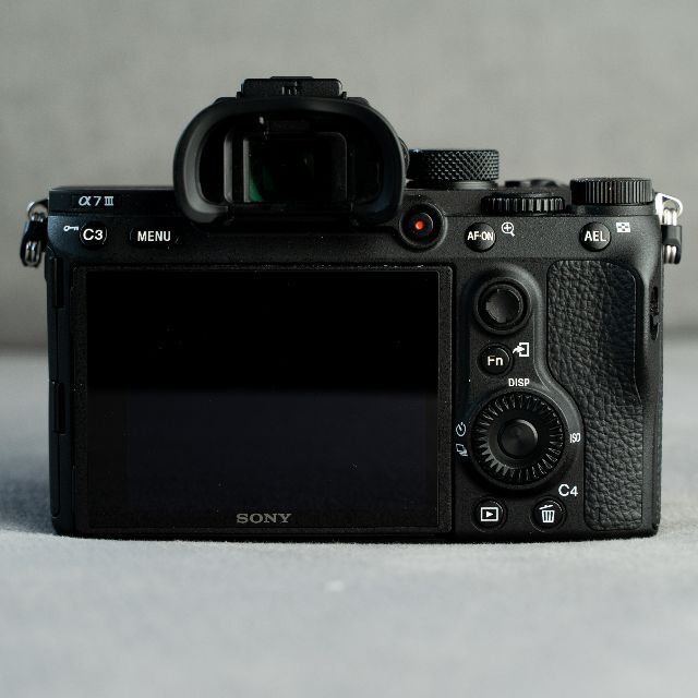 SONY デジタル一眼カメラ α7 III ILCE-7M3(YUKI様専用) 定番のお歳暮