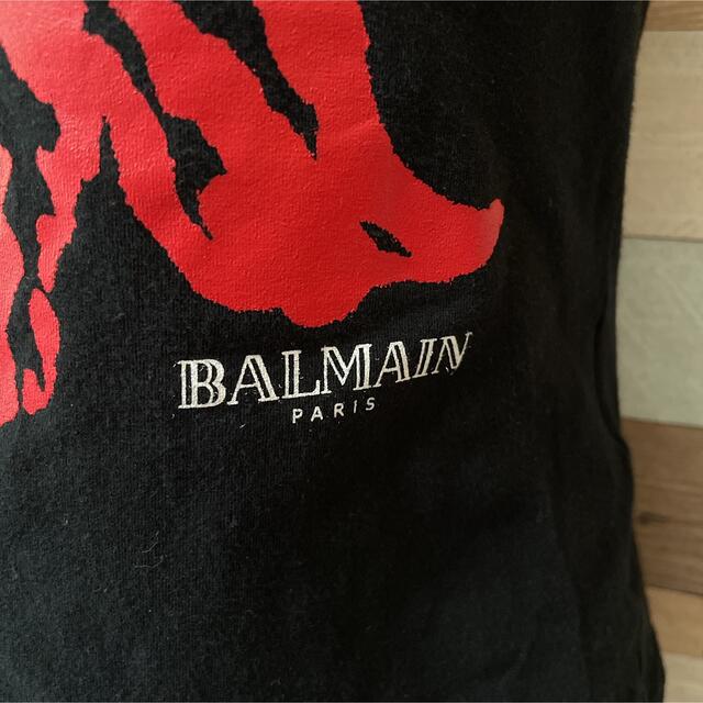 BALMAIN(バルマン)の【BALMAIN】蜂ハチとお花⭐︎赤✖︎金　レアなデザイン♡ レディースのトップス(Tシャツ(半袖/袖なし))の商品写真