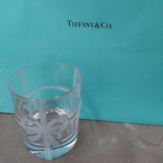 ティファニー(Tiffany & Co.)の白モフ様専用　TIFFANY&CO.　リボングラス(グラス/カップ)