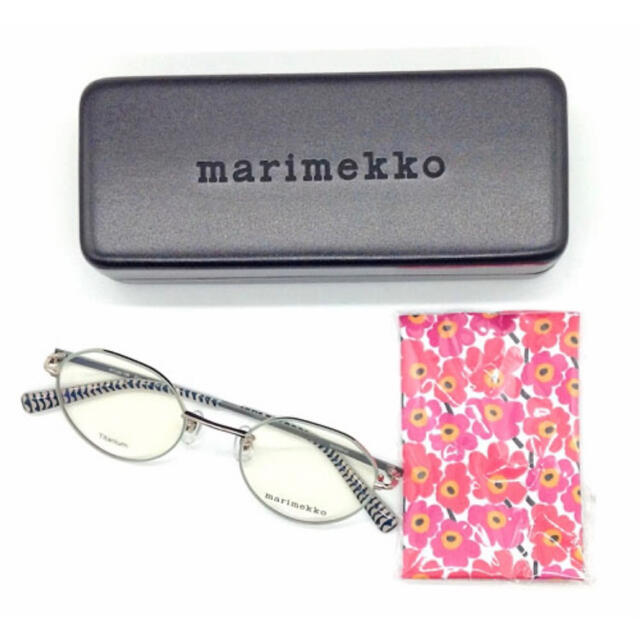 marimekko(マリメッコ)のmarimekko クラウンパント型フレーム 新品未使用品 レディースのファッション小物(サングラス/メガネ)の商品写真