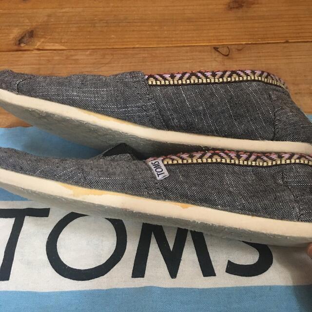 TOMS(トムズ)のTOMS24〜24.5㎝ レディースの靴/シューズ(スリッポン/モカシン)の商品写真