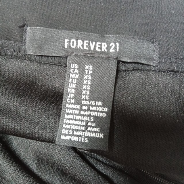 Forever21プリーツスカート レディースのスカート(ひざ丈スカート)の商品写真