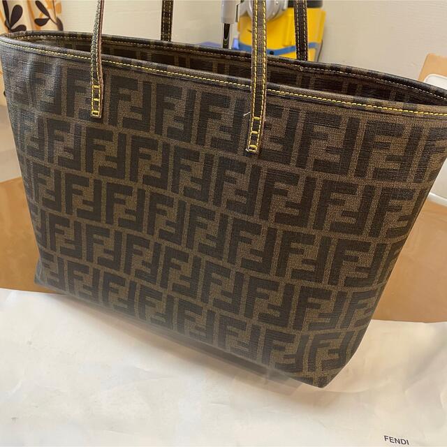 FENDI 大容量トートバッグ