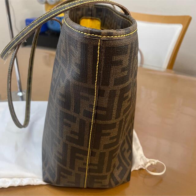 FENDI 大容量トートバッグ