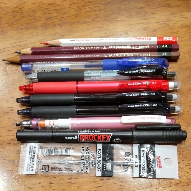 三菱鉛筆 - 三菱鉛筆 Uni ボールペン替芯水性ペンシャーペン鉛筆セットの通販 by totoromama6472's  shop｜ミツビシエンピツならラクマ