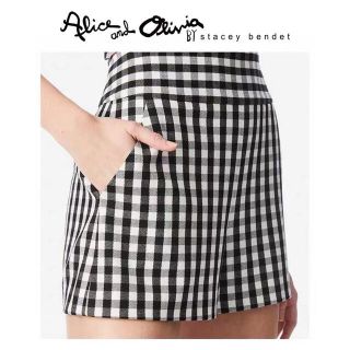 アリスアンドオリビア(Alice+Olivia)の❤️★Alice olive 新作新品  チェックショートパンツオシャレ(ショートパンツ)