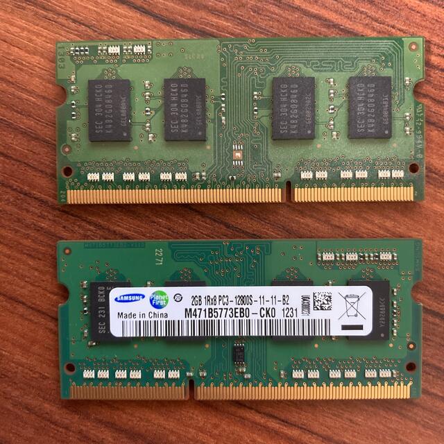 SAMSUNG(サムスン)のSamsung DDR3 メモリ2GB 1333MHz スマホ/家電/カメラのPC/タブレット(PCパーツ)の商品写真