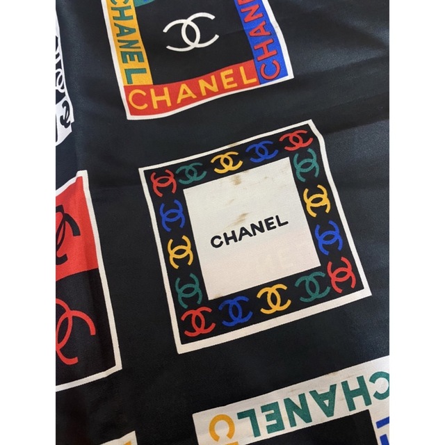 CHANEL(シャネル)のシャネル　スカーフ　インポート商品　 レディースのファッション小物(バンダナ/スカーフ)の商品写真