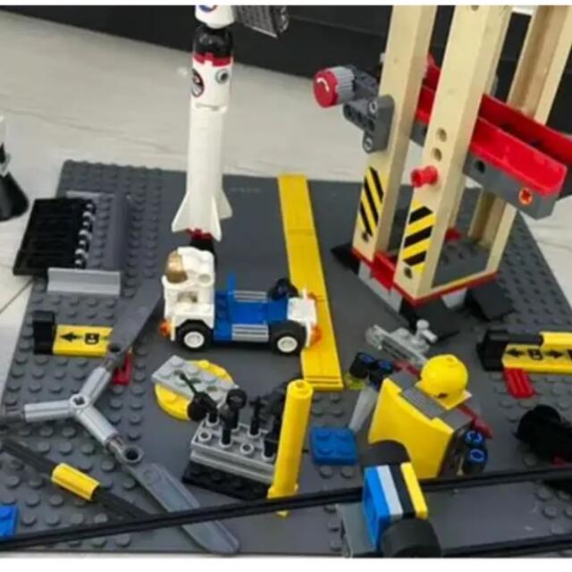 Lego(レゴ)のLEGO レゴ大量おまとめセット　カーズ、線路、道路など キッズ/ベビー/マタニティのおもちゃ(積み木/ブロック)の商品写真