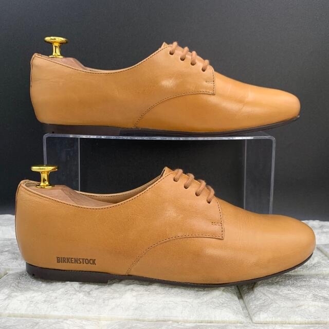 BIRKENSTOCK(ビルケンシュトック)の✨極美品 ビルケンシュトック SAUNDERS ソーンダース 本革 ブラウン 茶 レディースの靴/シューズ(ローファー/革靴)の商品写真