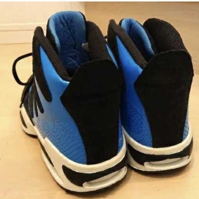 新品　fashion　ロゴ　配色　ツートンカラー　ハイカットスニーカー　青　黒 メンズの靴/シューズ(スニーカー)の商品写真
