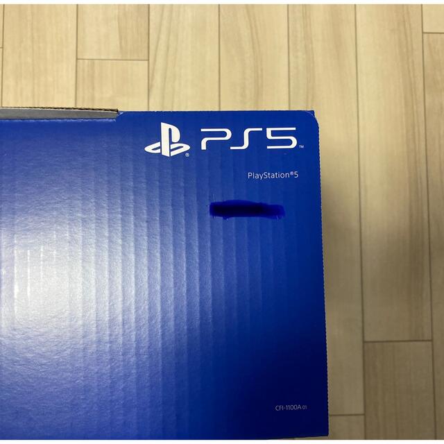 PlayStation(プレイステーション)のPS5 新品未使用　プレイステーション5 通常モデル エンタメ/ホビーのゲームソフト/ゲーム機本体(家庭用ゲーム機本体)の商品写真