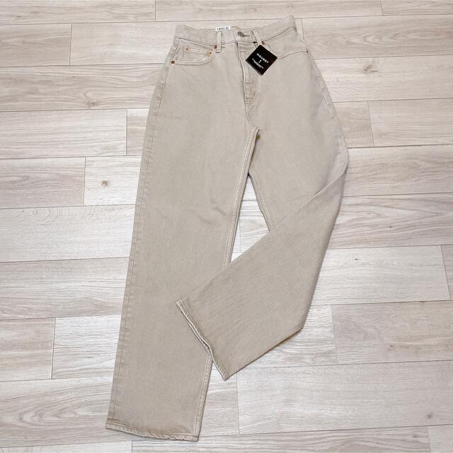 moussy(マウジー)の新品　moussy PLAIN JEANS COLOR STRAIGHT w26 レディースのパンツ(デニム/ジーンズ)の商品写真