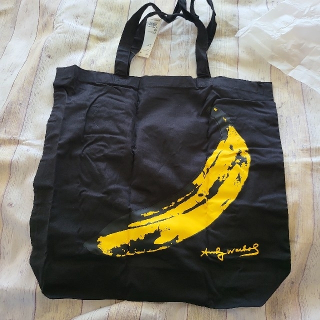 UNIQLO(ユニクロ)の【ユニクロ】エコバッグMサイズ アンディ・ウォーホル バナナ ブラック レディースのバッグ(エコバッグ)の商品写真