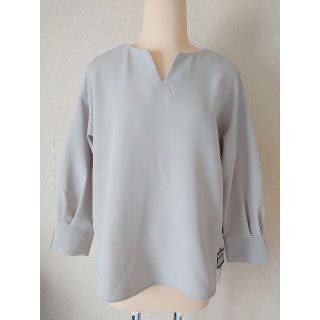 インディヴィ(INDIVI)の【新品·タグ付】★値下げ★　INDIVI キーネックオーバーブラウス サイズ38(Tシャツ(長袖/七分))