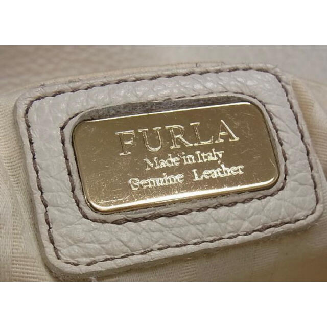 Furla(フルラ)のFURLA フルラ レザー ショルダーバッグ ボディバッグ オフホワイト 白  レディースのバッグ(ショルダーバッグ)の商品写真