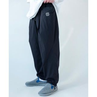 SEE SEE x eye_C TAPERED EASY WIDE PANTS