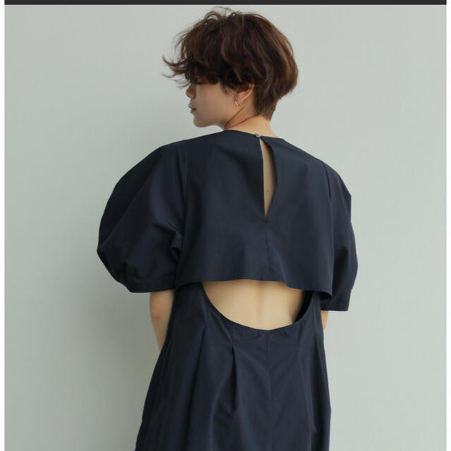 etre tokyo バックオープンパフスリーブワンピ | wic-capital.net