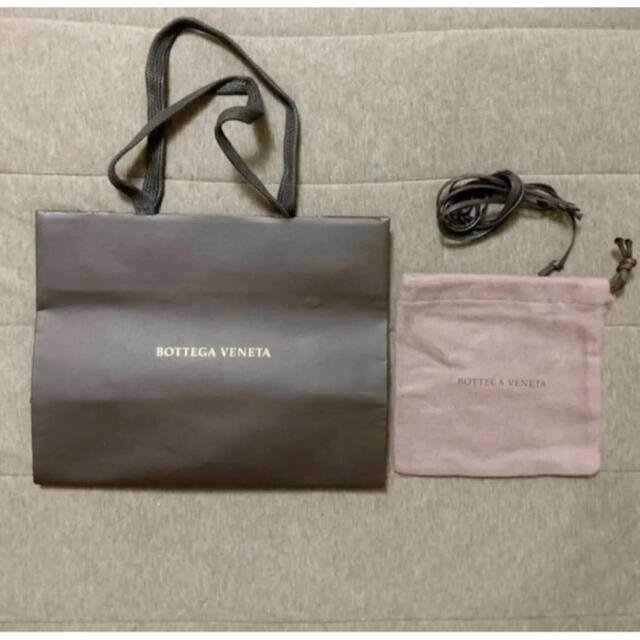 Bottega Veneta(ボッテガヴェネタ)のBOTTEGA VENETA ボッテガヴェネタ　保存袋　紙袋　紐 レディースのバッグ(ショップ袋)の商品写真