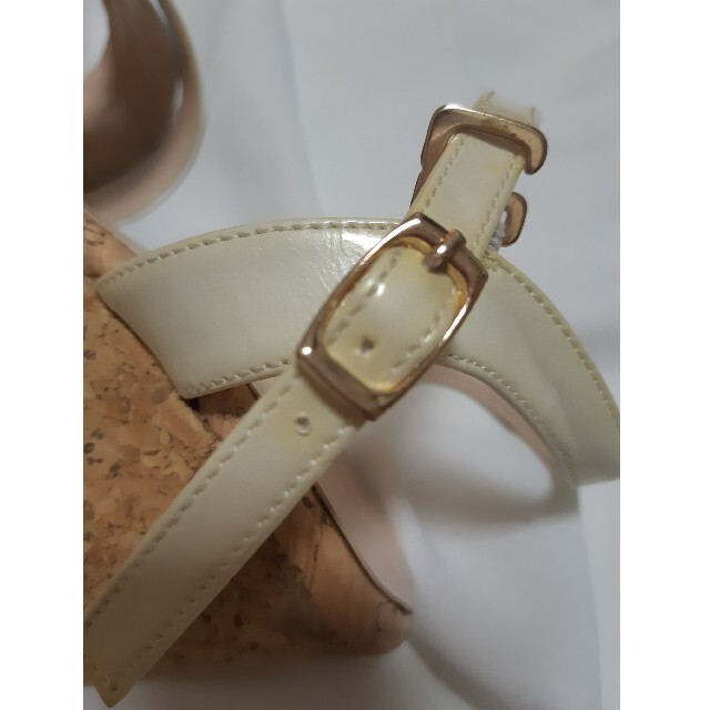 クローバーリーフ　サンダル　ウェッジソールサンダル　シルバー　キラキラ レディースの靴/シューズ(サンダル)の商品写真