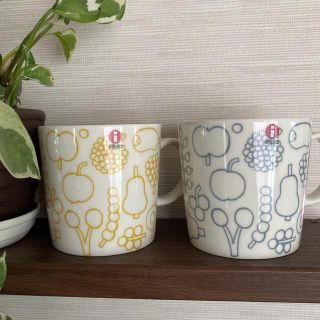 イッタラ(iittala)の新品未使用◇イッタラ  フルッタ　マグカップ　パールグレー＆イエロー(グラス/カップ)