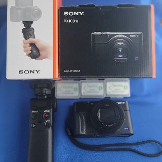 ソニー(SONY)のSONY RX DSC-RX100M7とシューティンググリップ(コンパクトデジタルカメラ)