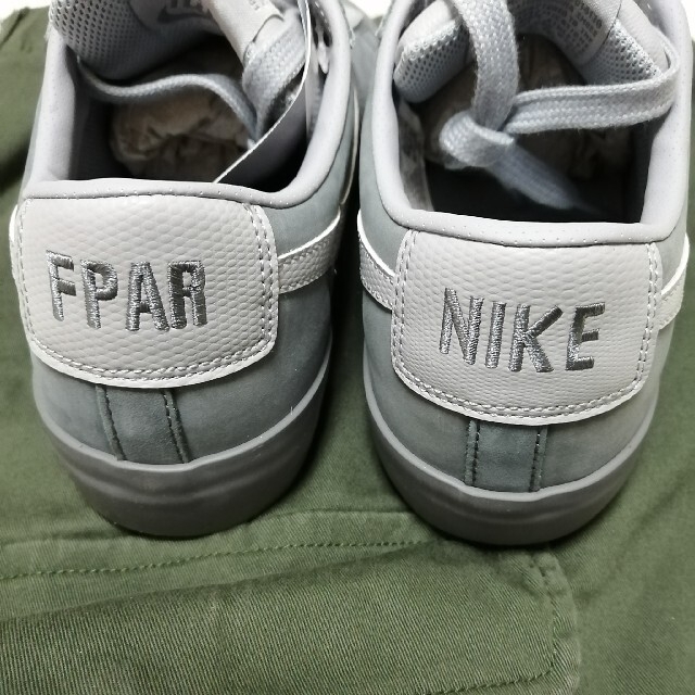 NIKE(ナイキ)の【専用】FPAR × Nike SB Blazer Low メンズの靴/シューズ(スニーカー)の商品写真