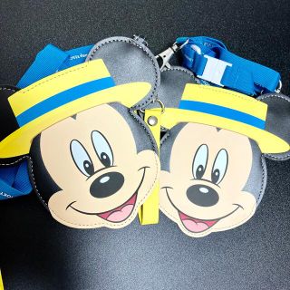 ディズニー(Disney)の【未使用】ディズニーチケットホルダー2個(キャラクターグッズ)