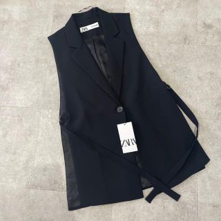 ザラ(ZARA)のZARAスリットベストBLACK サイズXS 新品未使用(ベスト/ジレ)