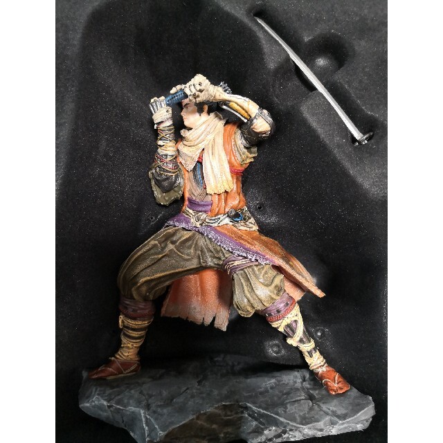 正規品・新品 SEKIRO 隻狼 フィギュア スタチュー 狼