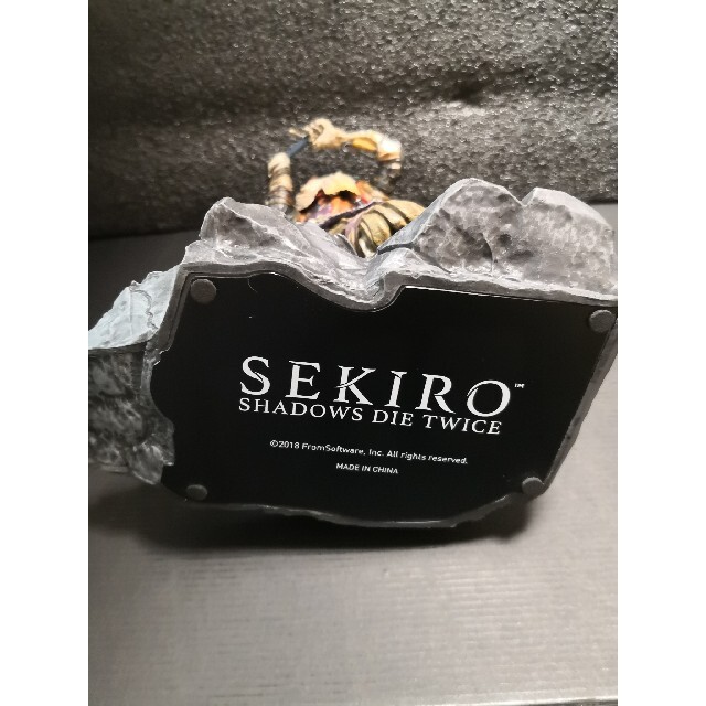 正規品・新品 SEKIRO 隻狼 フィギュア スタチュー 狼